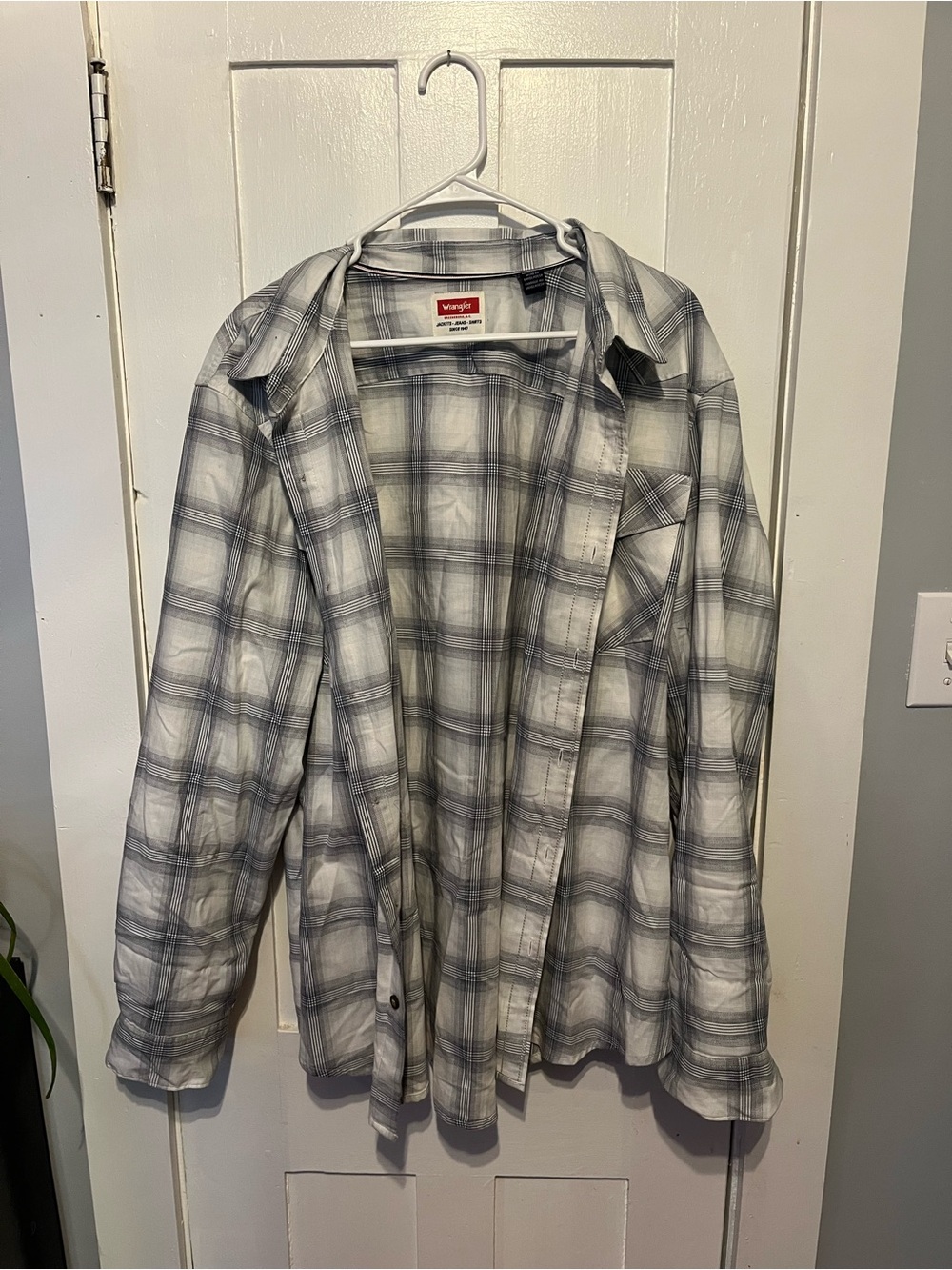 Wrangler Gray and White Plaid Button-Down Shirt